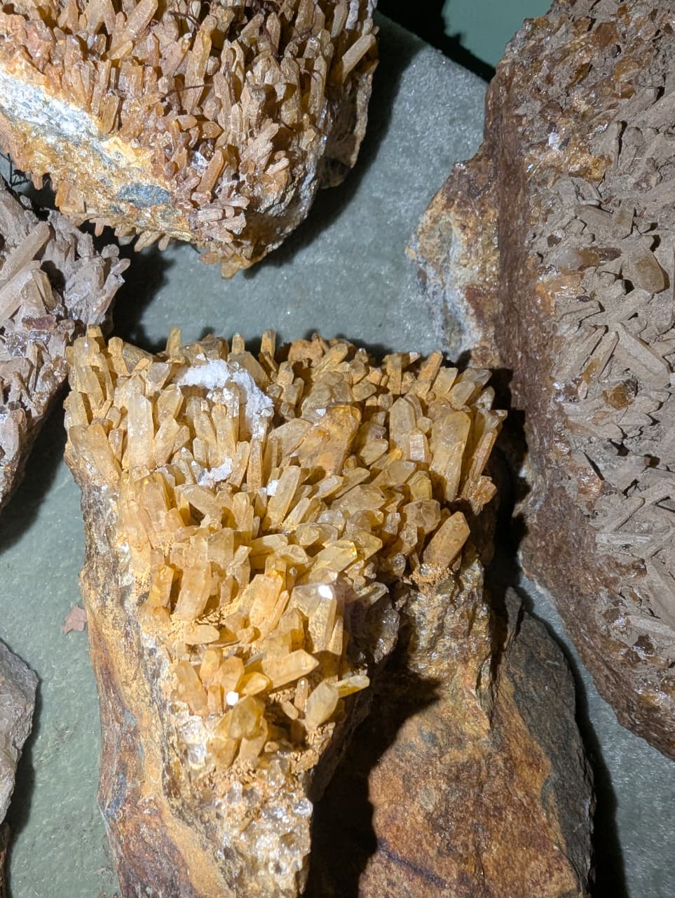 Quartz Decorated Piece